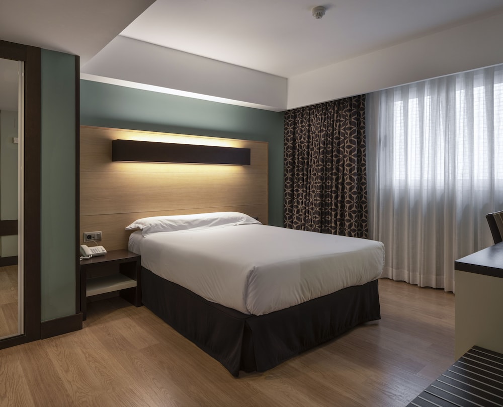 Ciudad de Logrono Hotel 11/27