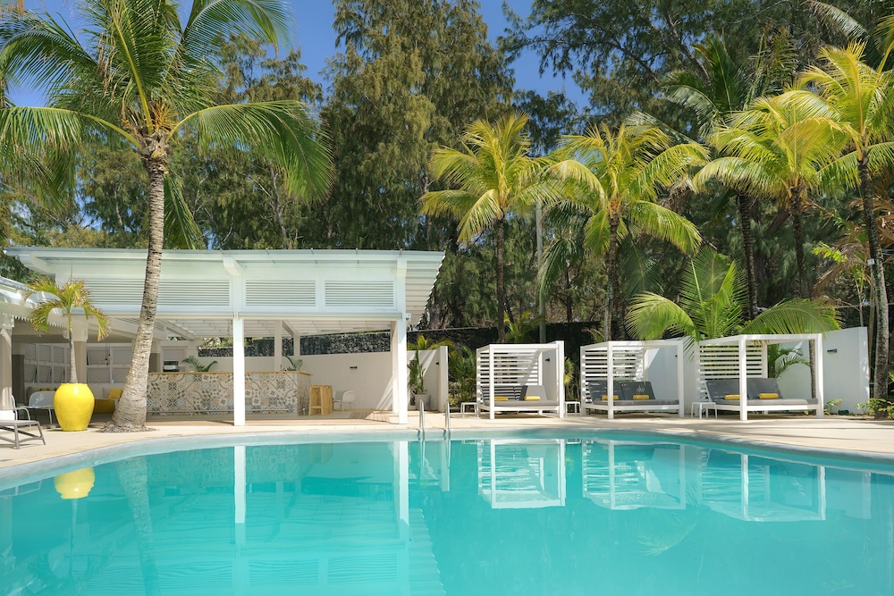 Tropical Attitude - Adults Only 49/72