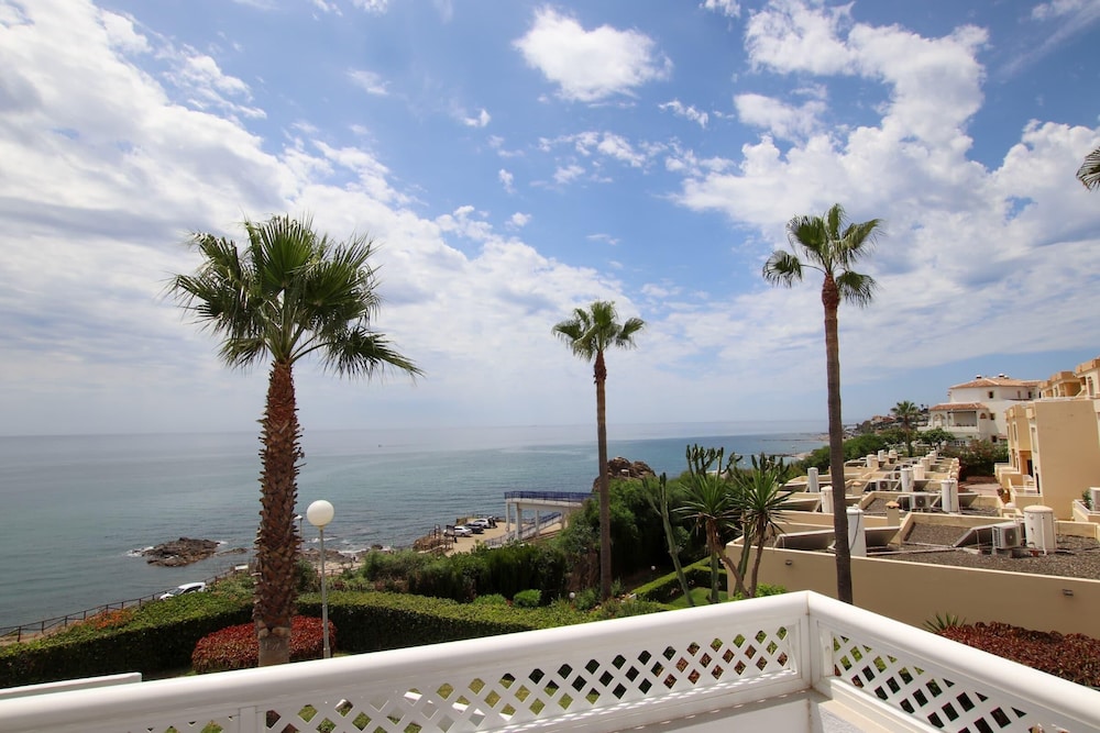 Ramada Hotel and Suites By Wyndham Costa Del Sol 72/75