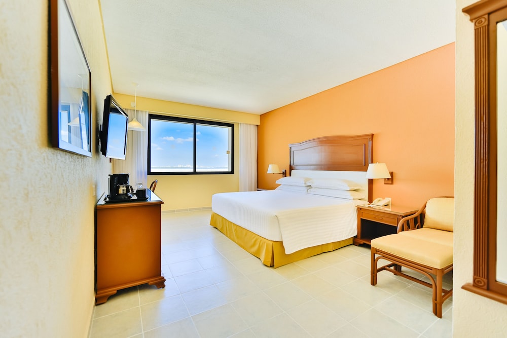 Occidental Tucancun 17/67