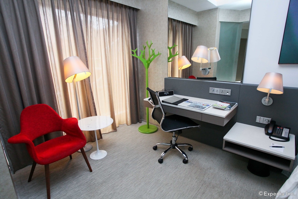 D Hotel Singapore 35/36
