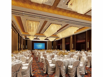 Howard Johnson by Wyndham Zunyue Hotel Chengdu 12/13