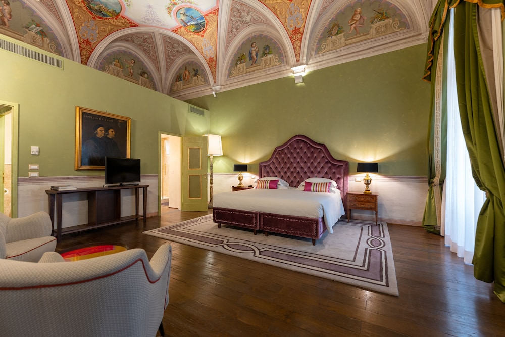 Grand Hotel Cavour 32/76