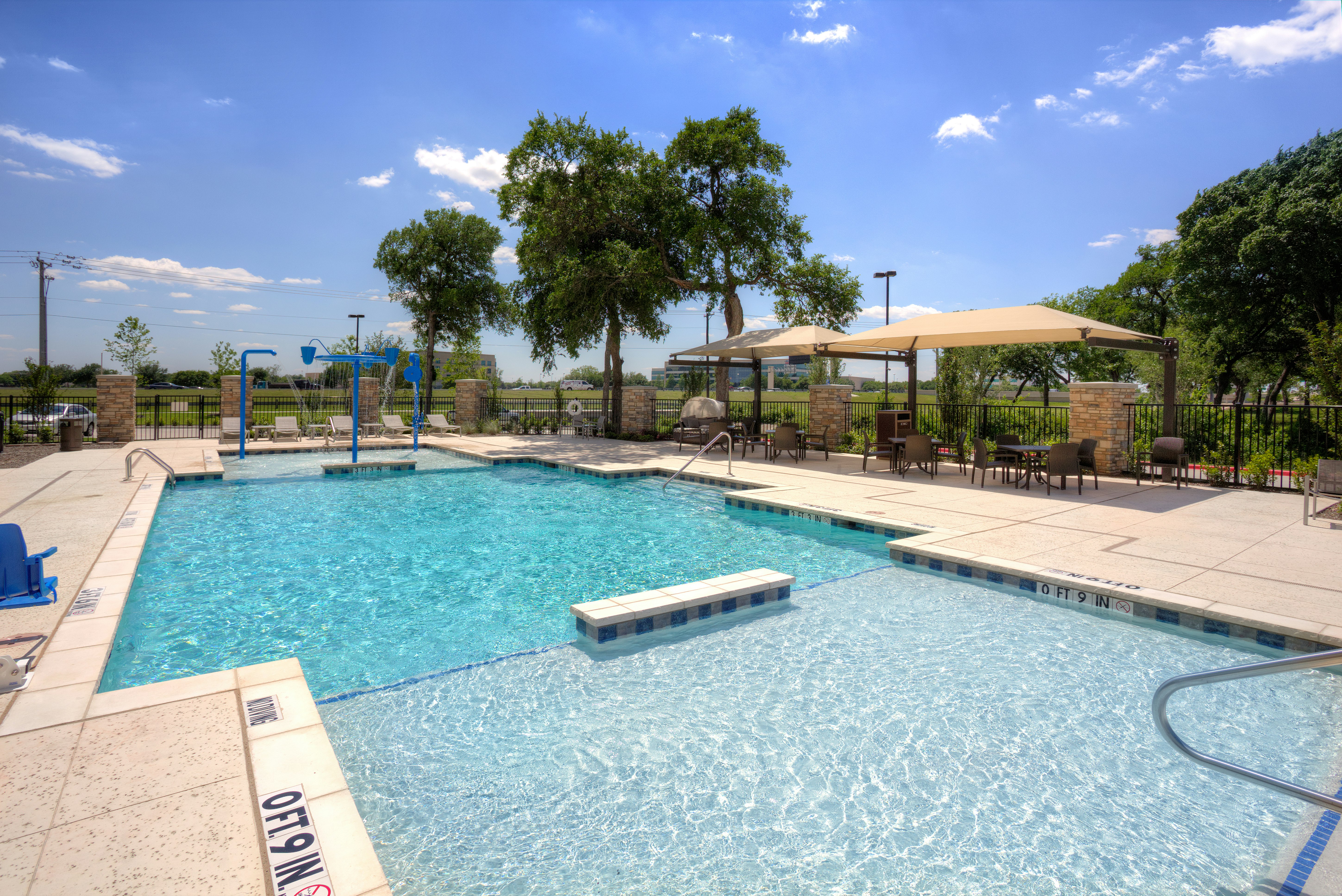 Hampton Inn Suites Dallas Plano East Tx 41/76