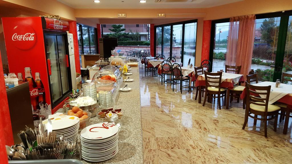 Kalias Hotel 35/51