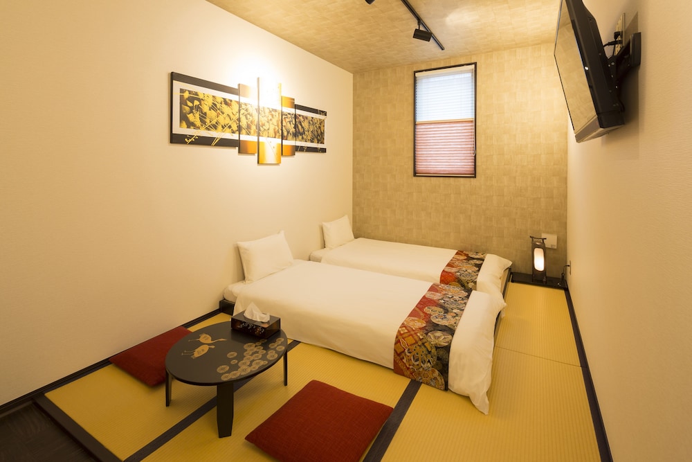 SUPERIOR, TWIN BEDS