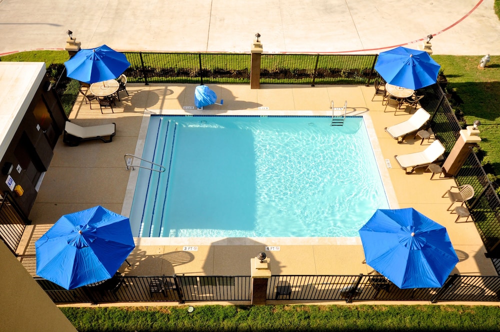 Hampton Inn & Suites Hutto Austin 2/48