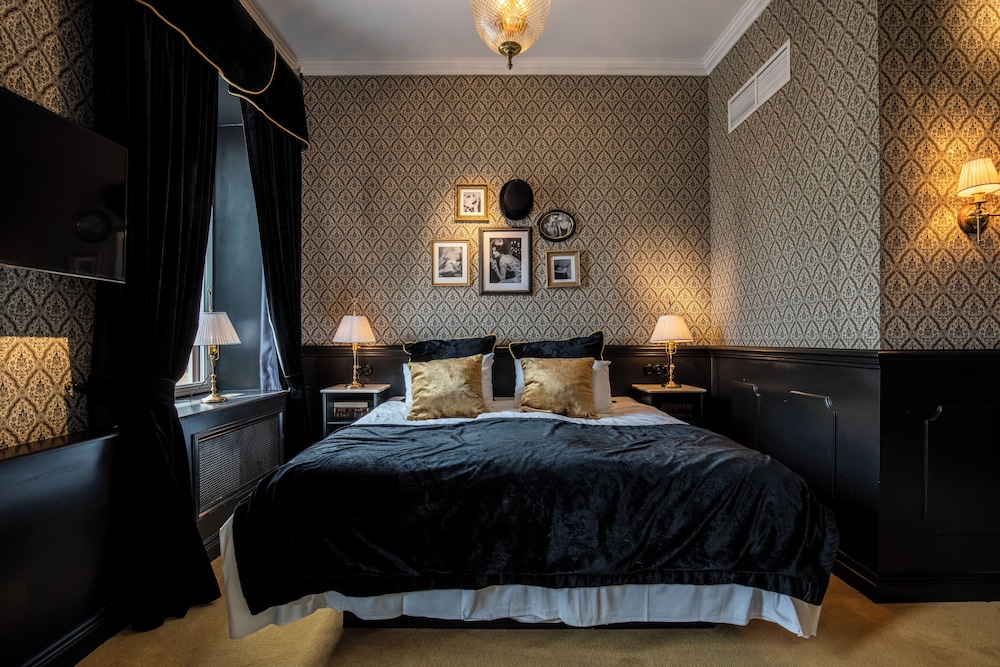 Hotel Pigalle 13/71