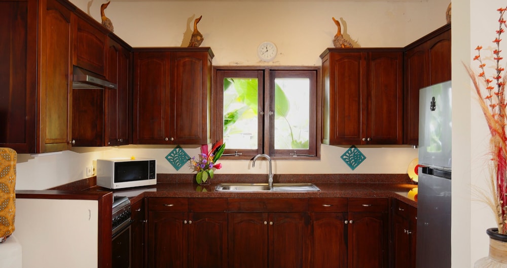 Satori Villas 3/50
