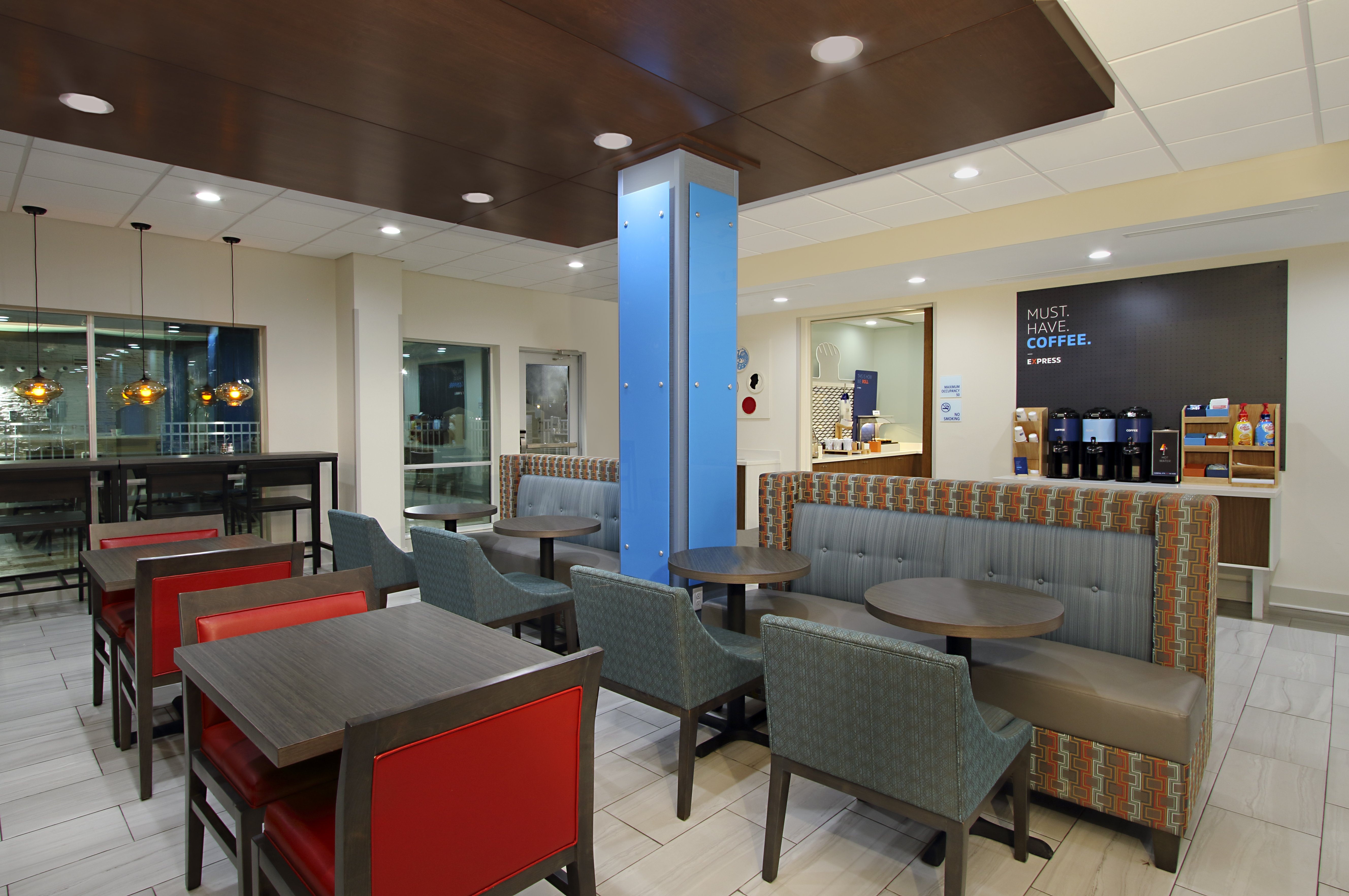 Holiday Inn Express & Suites Lake Charles South Casino Area 41/55