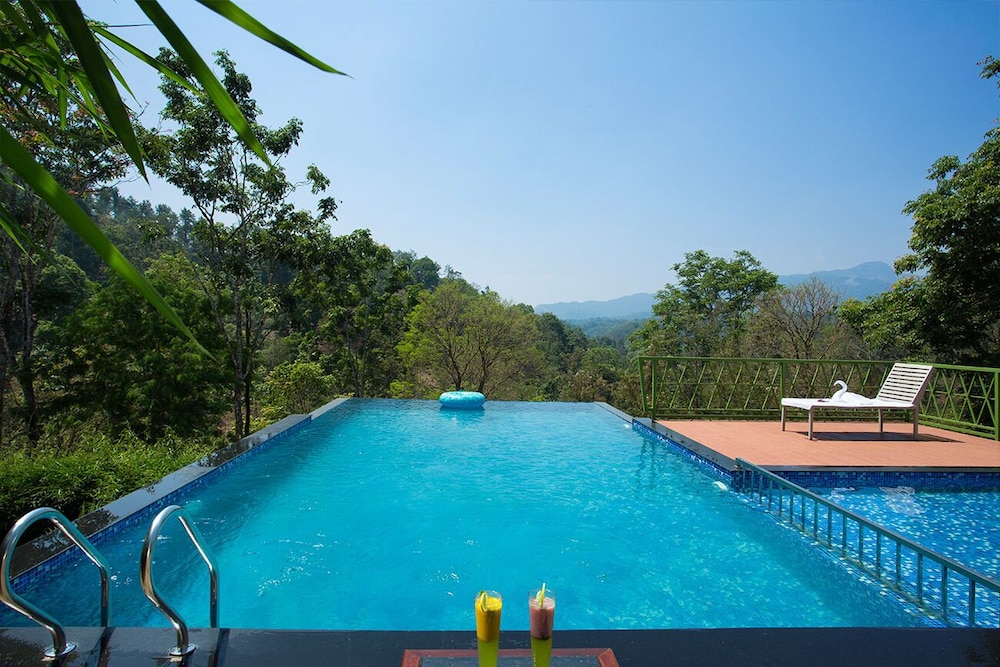 Amrezy Resort and Spa By Stride 14/29
