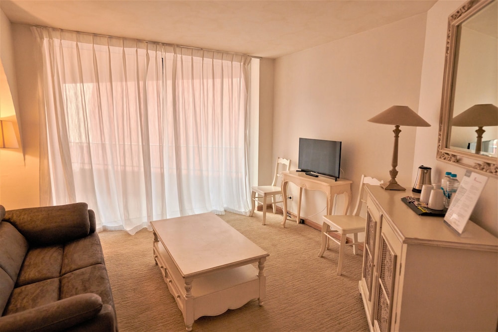 Hotel Mariana 48/69