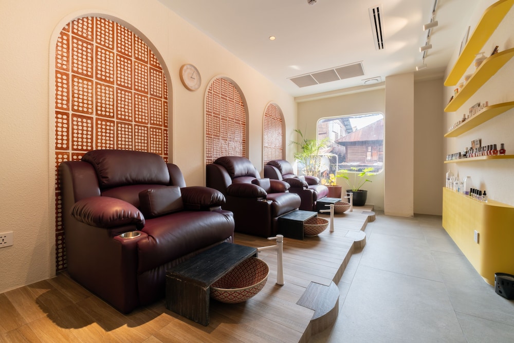 The Fig Lobby 115/136