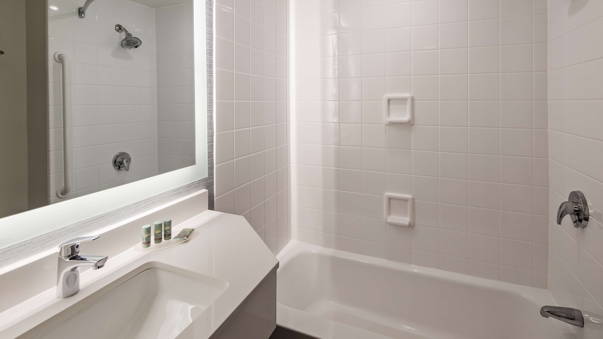 Standard, Single, 2 Queen Beds, Best Western Paramus Hotel & Suites 9/9