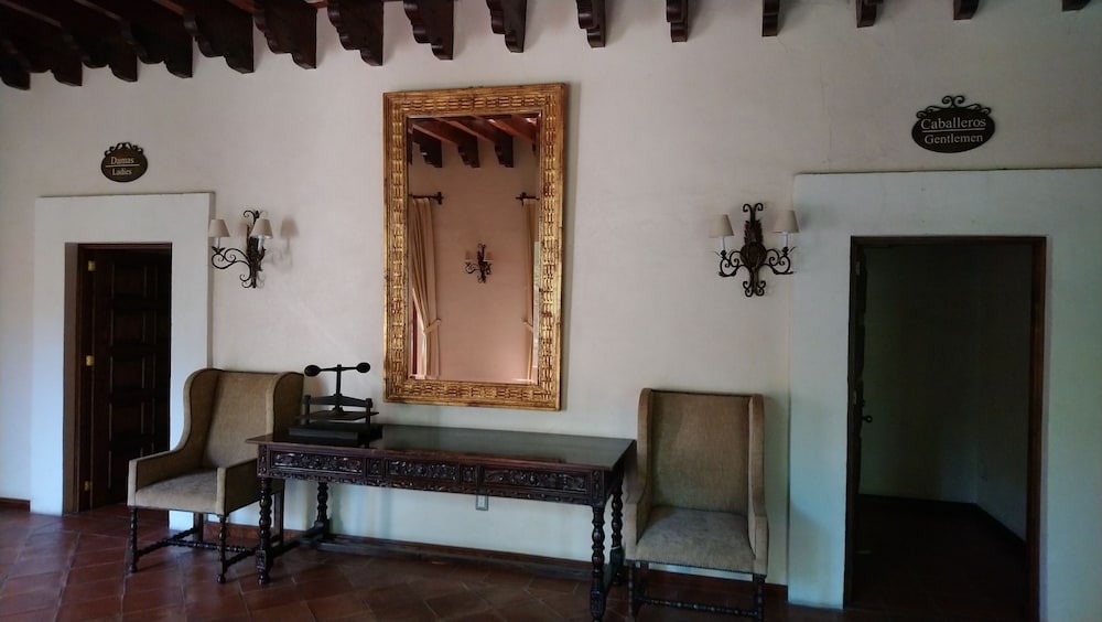 Hotel Villa Antigua 30/54