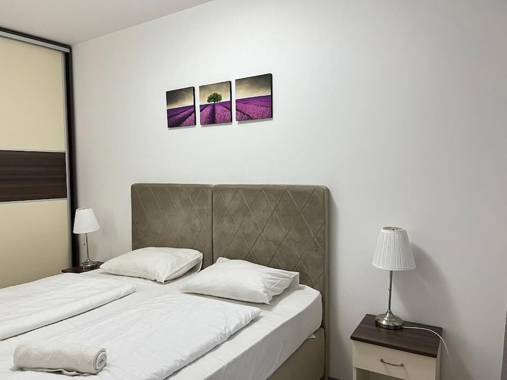 Corvin Rose Apartment Hotel 18/46
