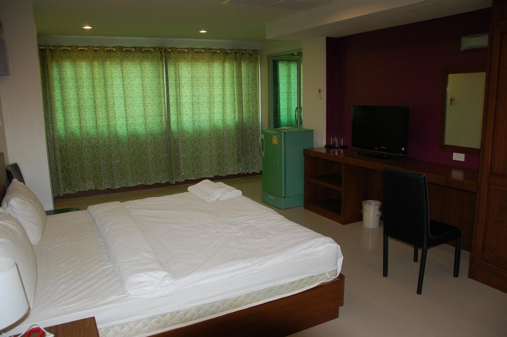 Baan Manthana Hotel 20/50