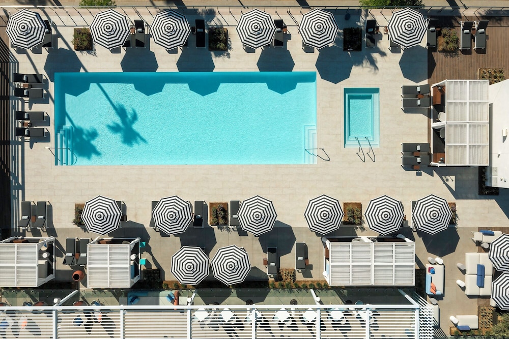 Thompson Palm Springs By Hyatt 42/48