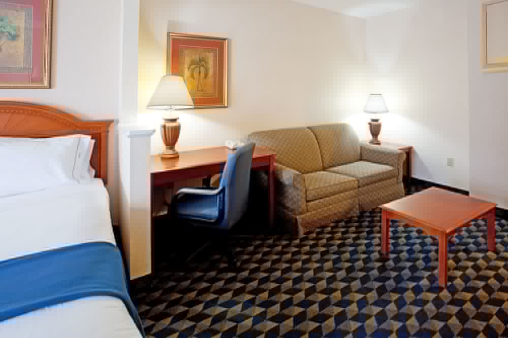 Holiday Inn Express Hotel Suites Orangeburg 34/61