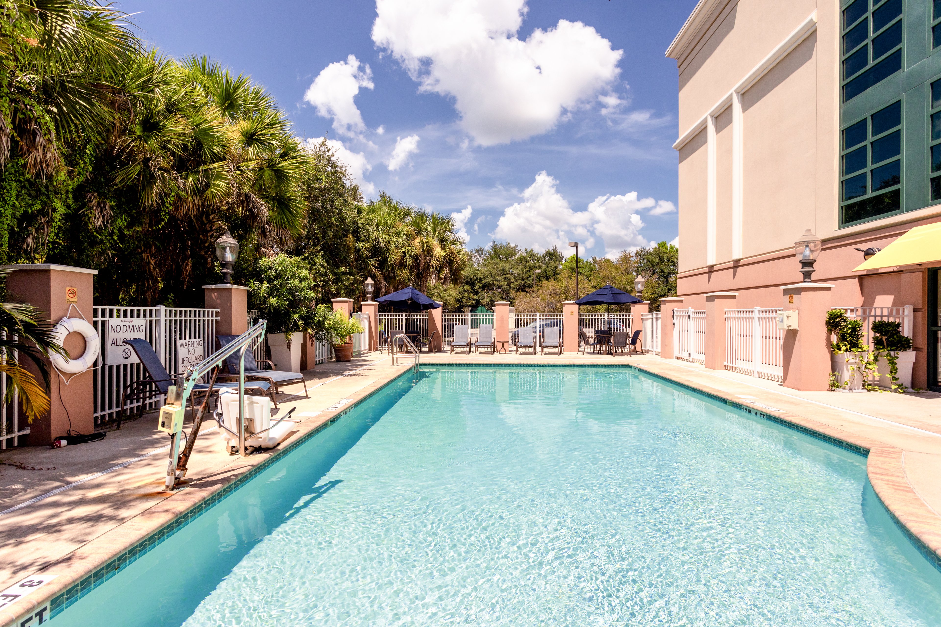 Holiday Inn Express & Suites Bradenton East-Lakewood Ranch 46/50