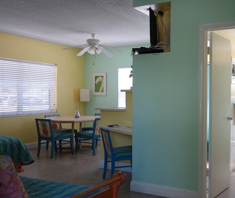 Ocean Inn 32/50