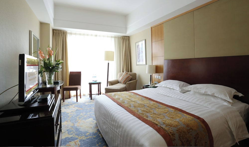STANDARD, QUEEN BED