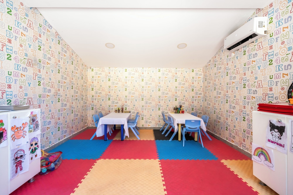 Campus Hill Hotel - All Inclusive 40/50