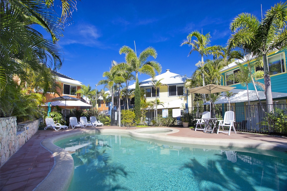 SAILS LIFESTYLE RESORT 37/43