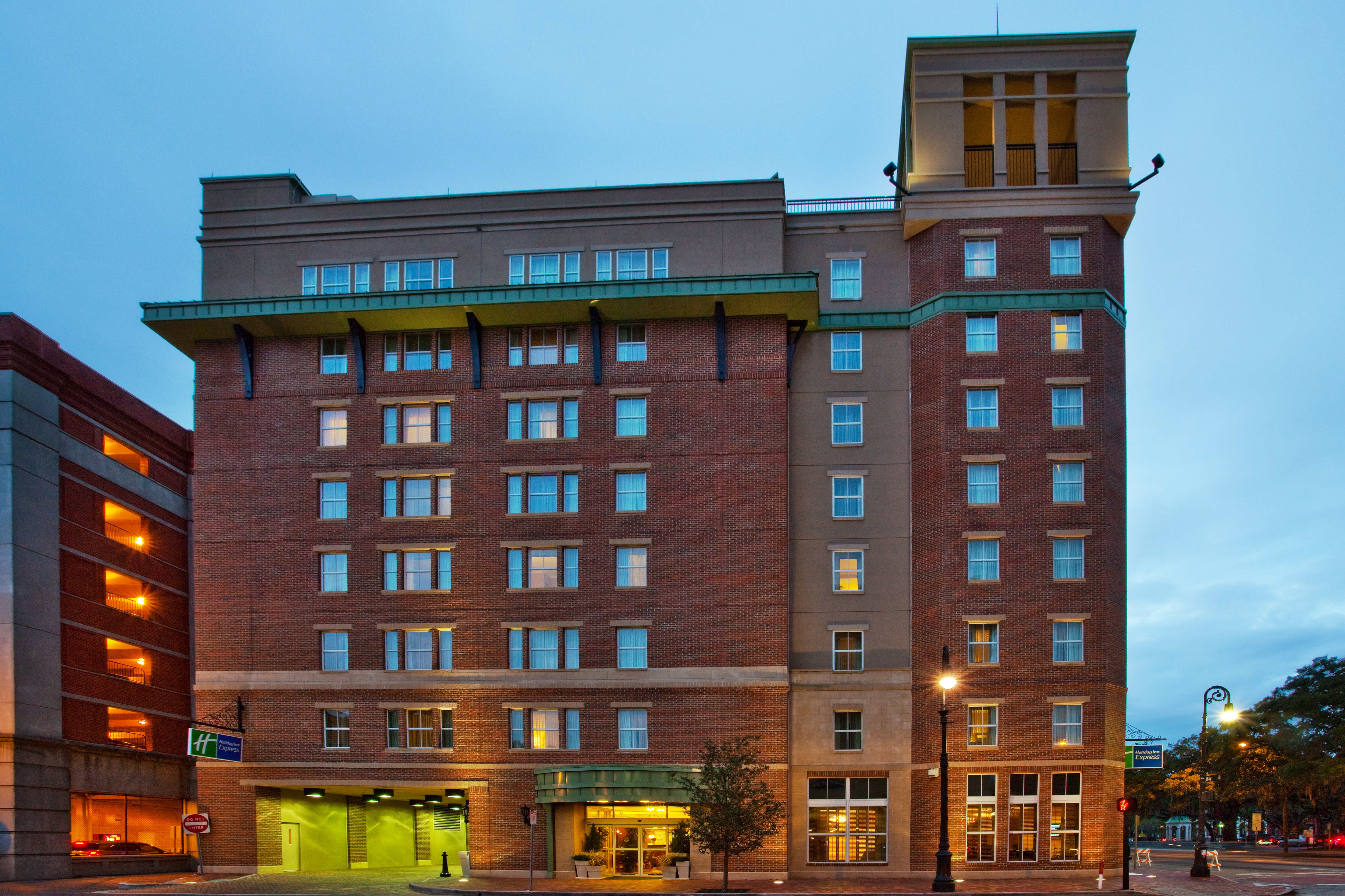 Holiday Inn Express Savannah Historic District in SAVANNAH - GA