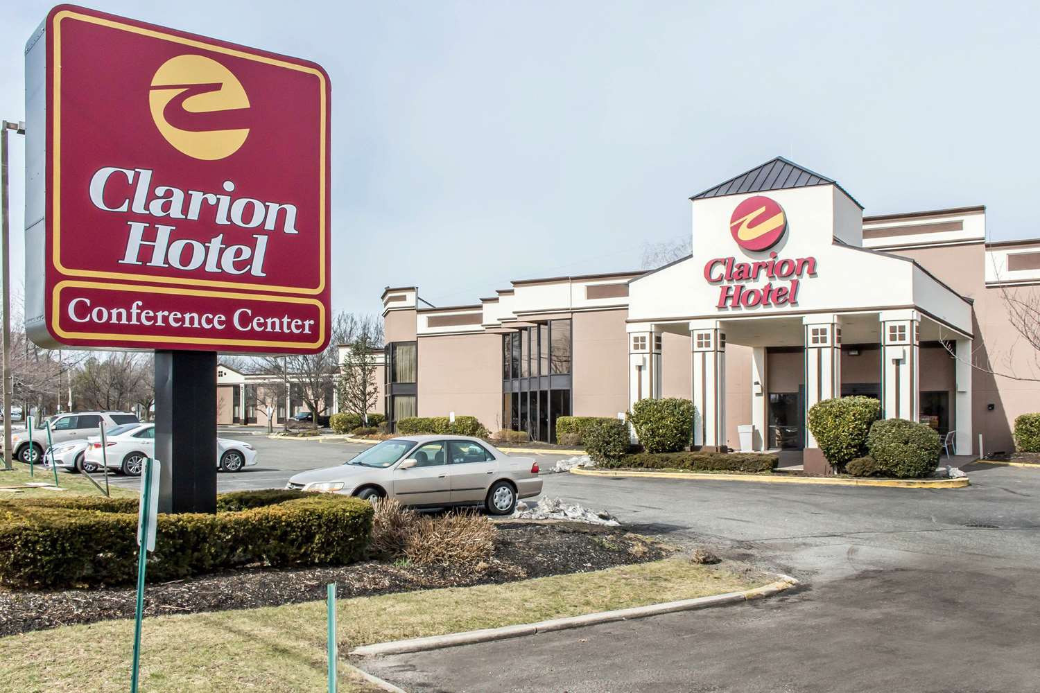 Clarion Hotel & Conference Center Ronkonkoma MacArthur Airport 11/11