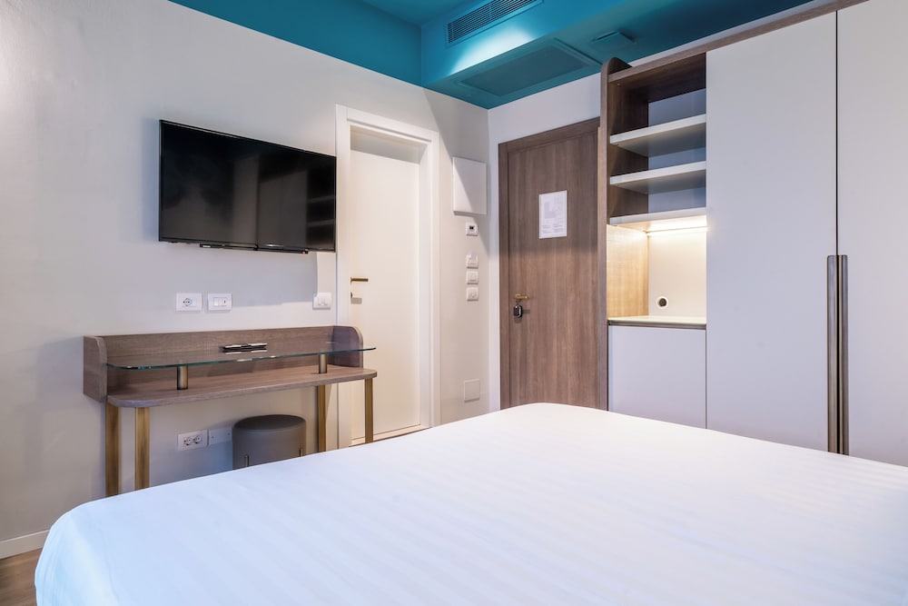 STANDARD, DOUBLE BED