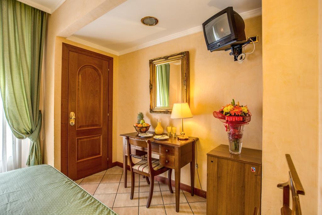 Hotel Montreal Rome 27/34