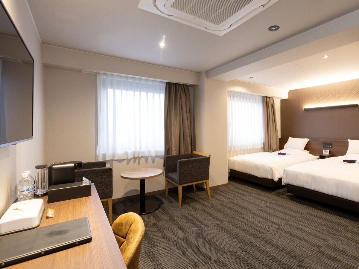 Ex, Premium, Twin Beds