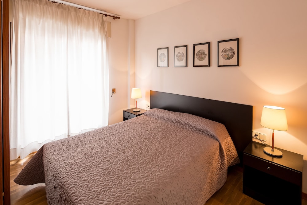 Aparthotel Bertran 25/109