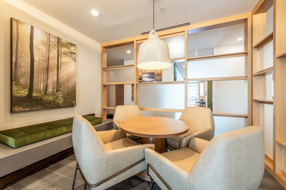 Fairfield Inn & Suites by Marriott Knoxville Clinton 18/33