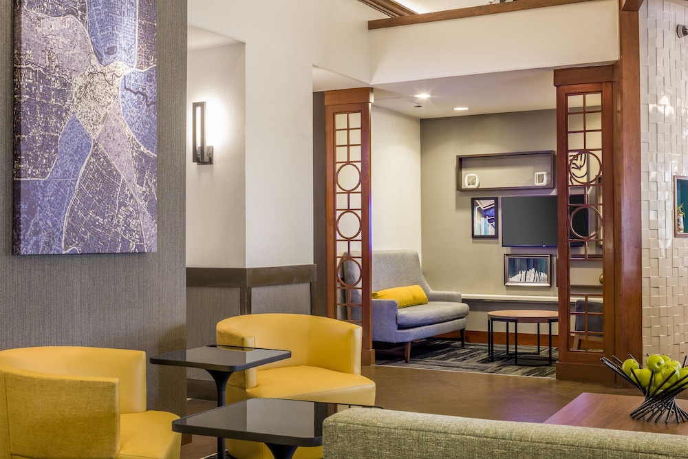 Hyatt Place Austin/Arboretum 44/69