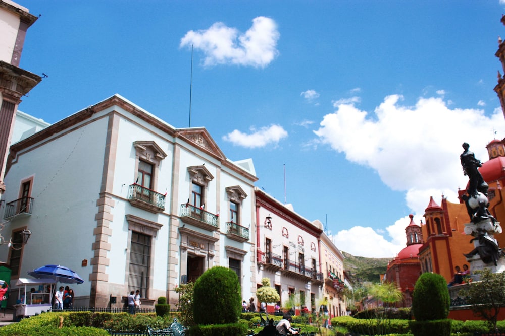 Hotel de la Paz 1/51