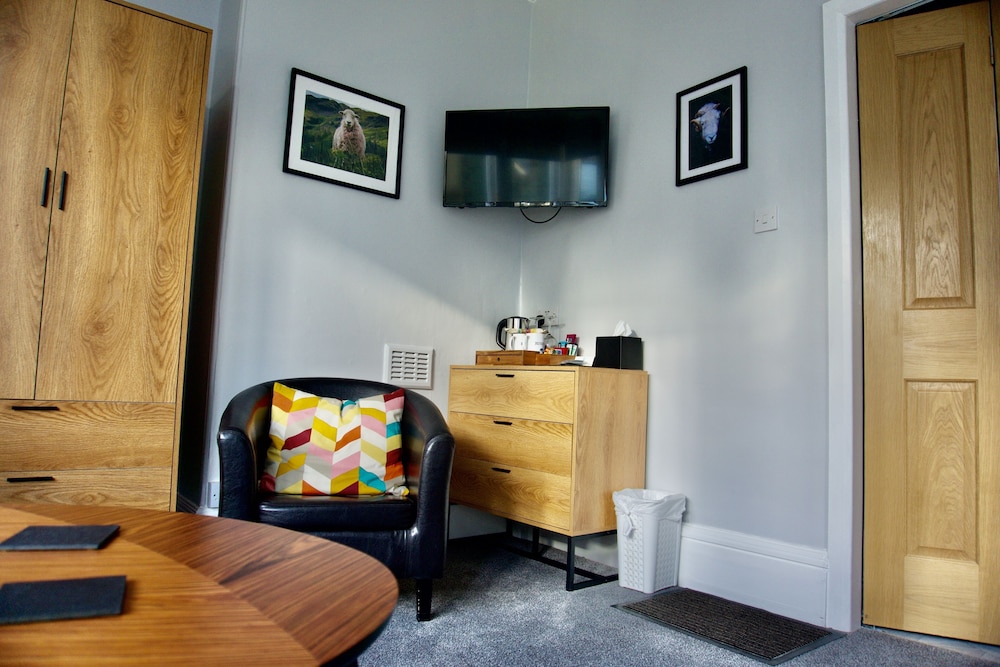 Greystoke House 4/50