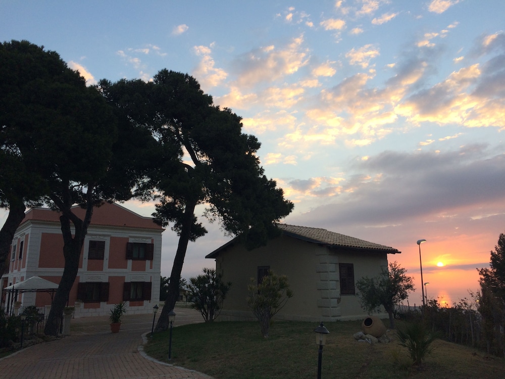 Villa Giuliana 1/50