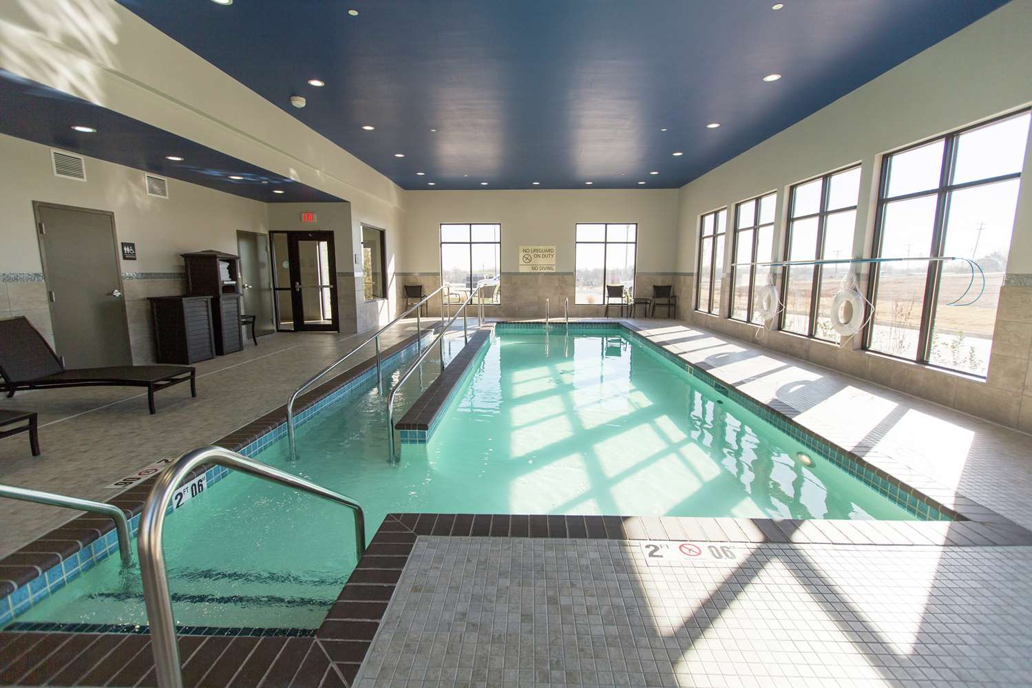 swimming pool spa