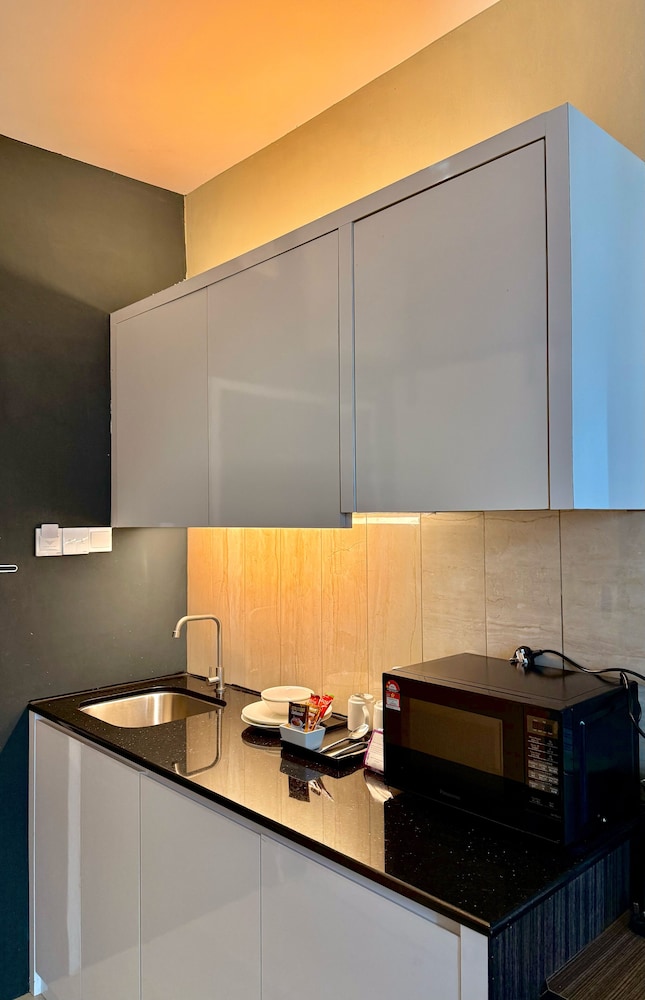 Stirling Suites 47/48