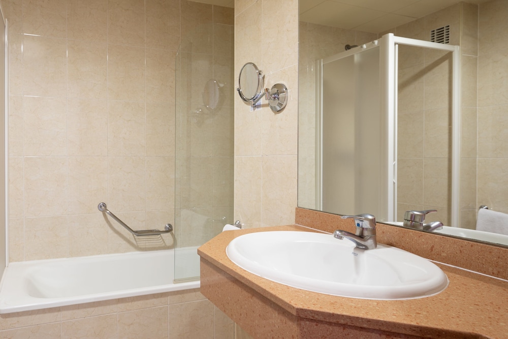 Room, Twin Beds, Sea View, Htop Pineda Palace - Adults Only 8/8