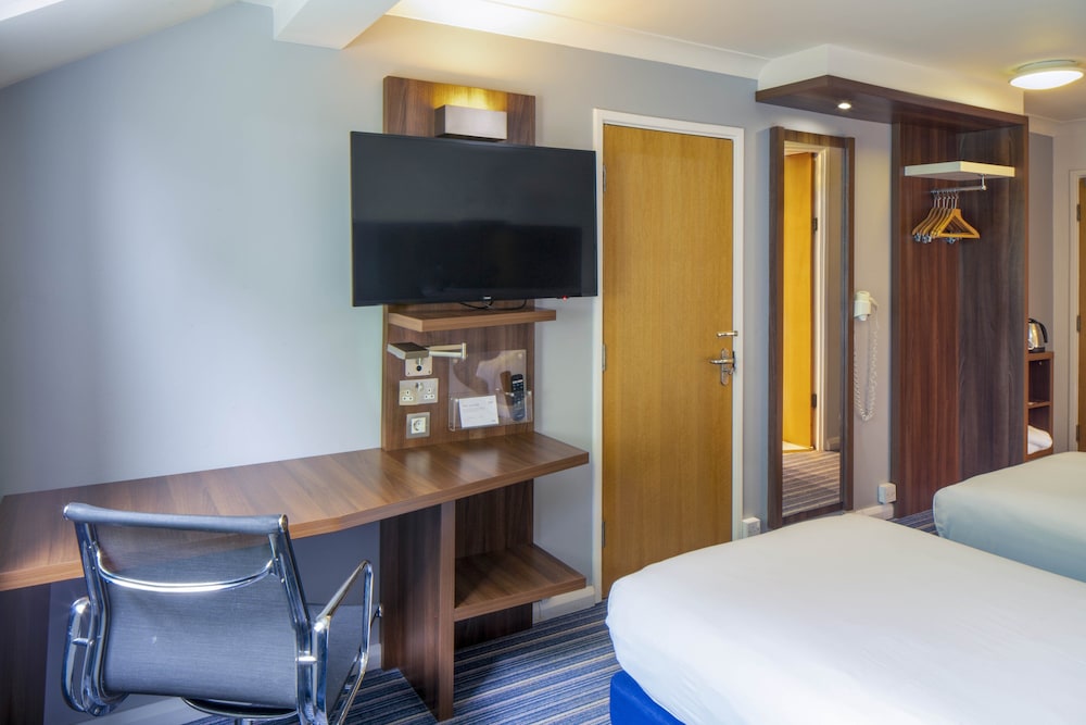 HOLIDAY INN EXPRESS YORK 29/72
