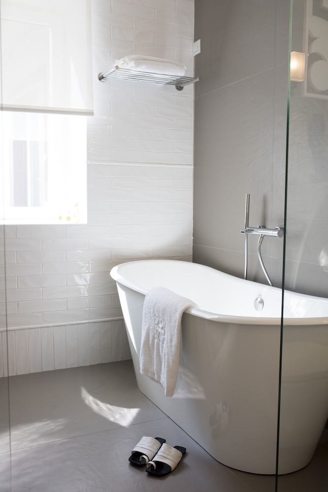 SANTIAGO DE ALFAMA - BOUTIQUE HOTEL 65/67