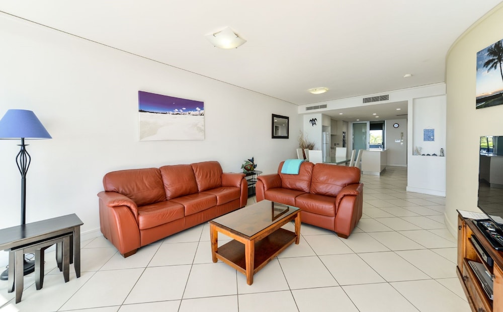 C Bargara Resort 53/73