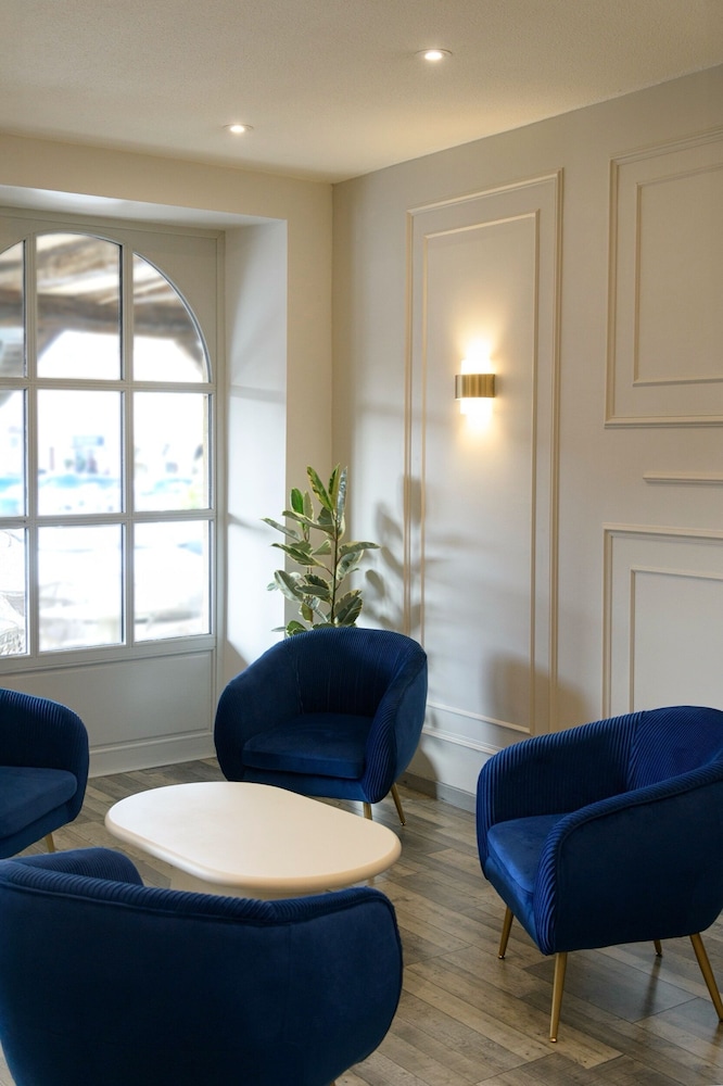 LOGIS HOTEL LES COMTES DE PARDIAC 24/34