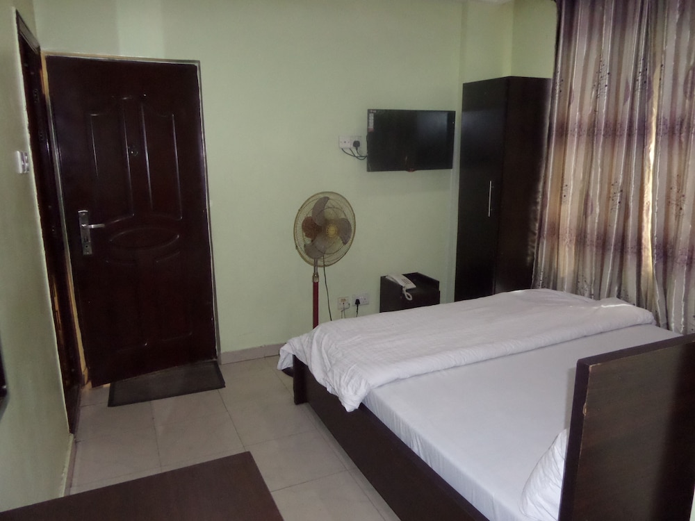 Ghatview Hotel 18/33