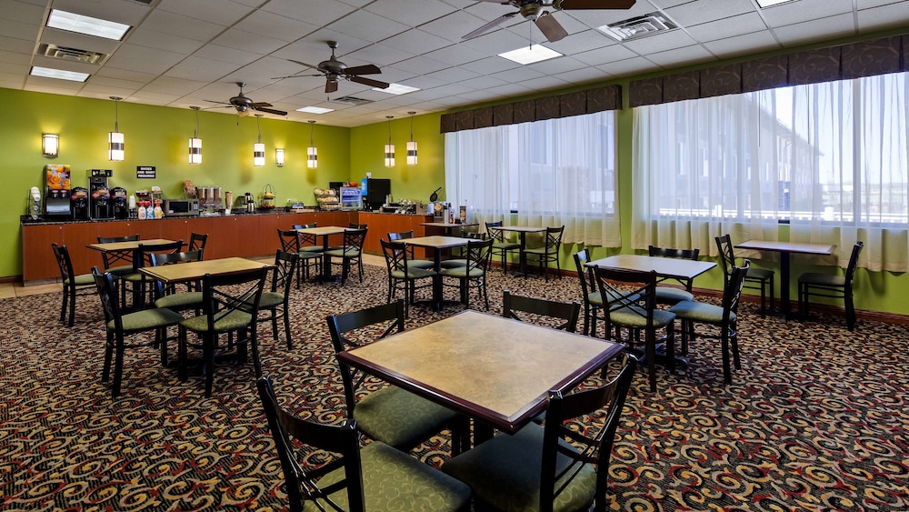 Best Western Plus Mid Nebraska Inn & Suites 34/41