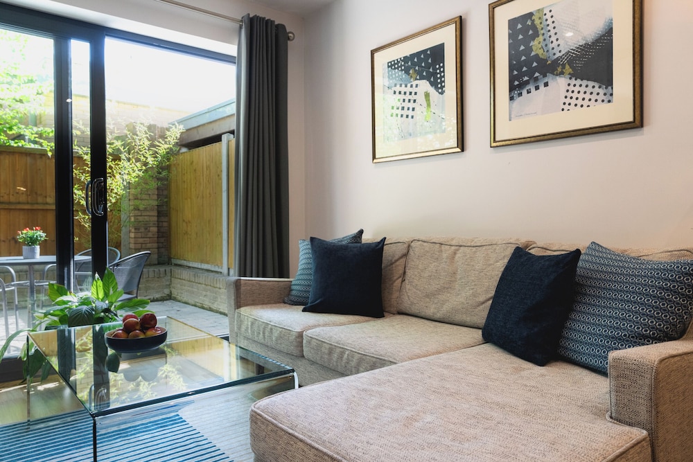 Eden House 40/50