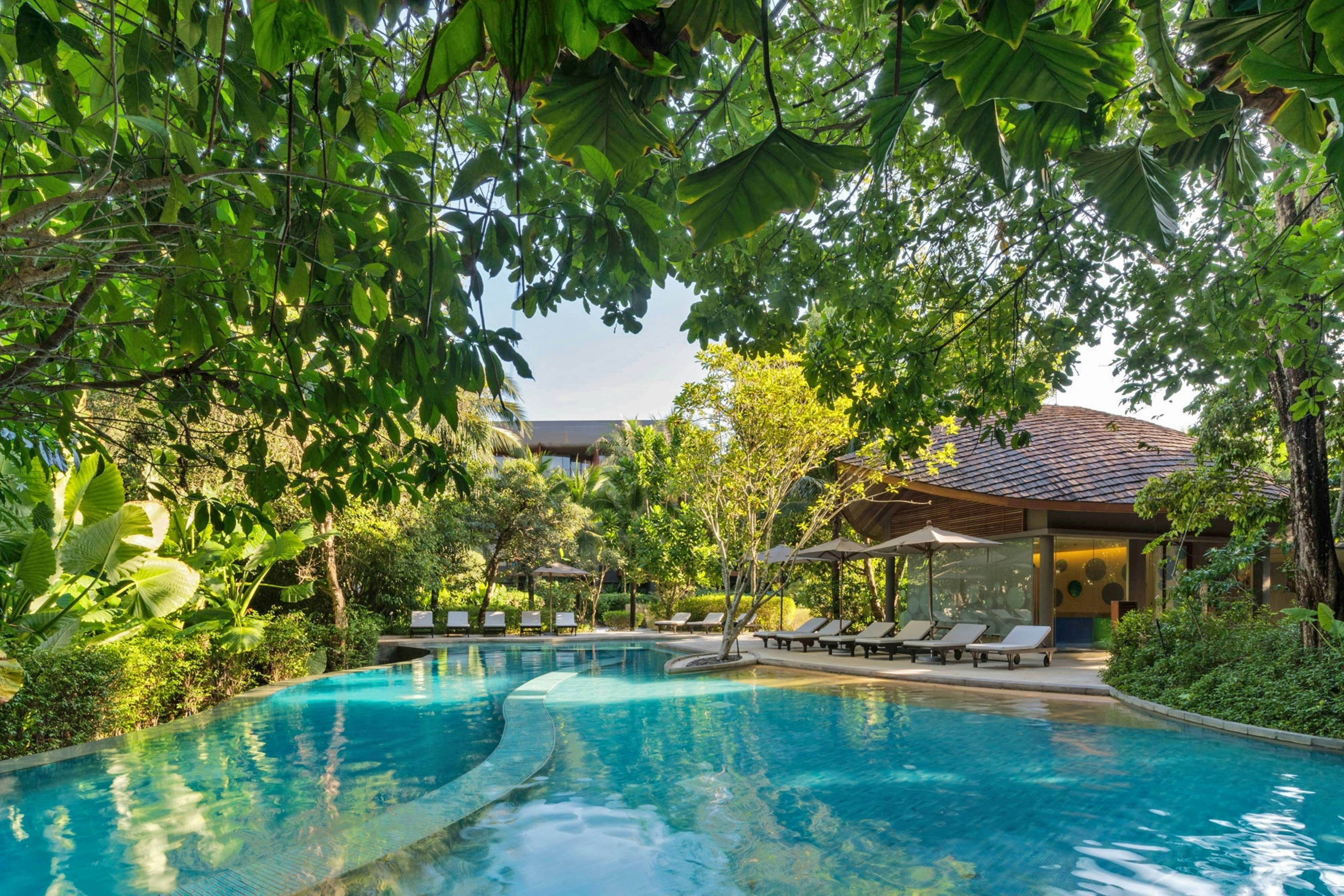 Renaissance Phuket Resort And Spa 50/50
